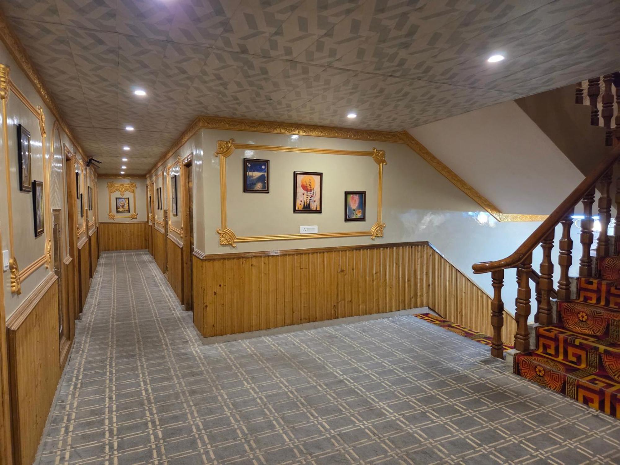 Hill River Resort By West Western Manāli Kültér fotó
